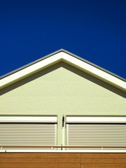 建て売り住宅と青空