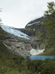 Paisaje del glaciar de Bøyabreen  en Noruega, verano de 2017
