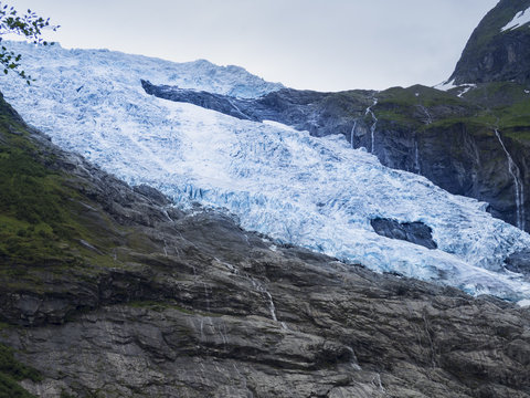 Paisaje del glaciar de Bøyabreen  en Noruega, verano de 2017
