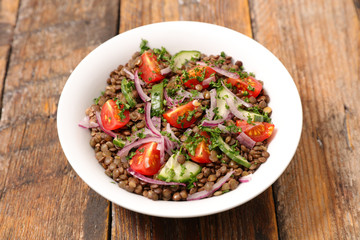 lentils salad with tomato