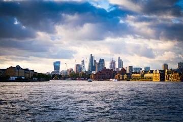 Obraz premium Bank from the Thames