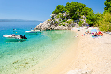 Fototapeta na wymiar beautiful beach in Brela in Makarska riviera, Dalmatia, Croatia