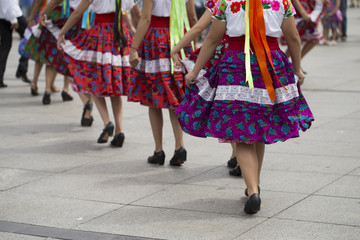 Fototapeta na wymiar Mexican folk dance group