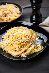 Spaghetti carbonara with egg and pancetta