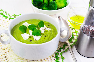 Vegetarian broccoli puree soup with mint