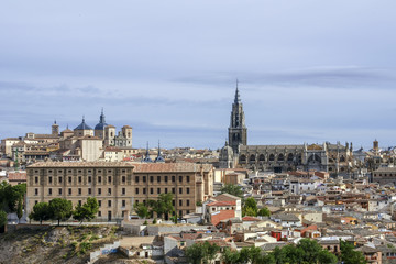 Fototapeta premium ciudad monumental de Toledo, España