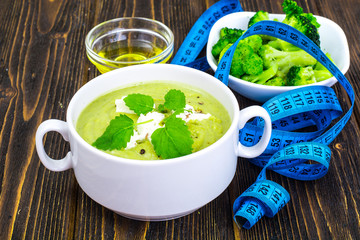 Vegetable broccoli soup for weight loss