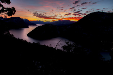 Atardecer en el lago