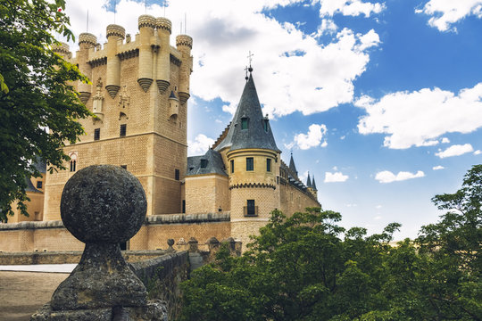 Monumento, Antiguo e histórico Alcázar de Segovia, España