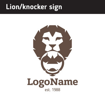 Logo knocker in the form of a lion's head