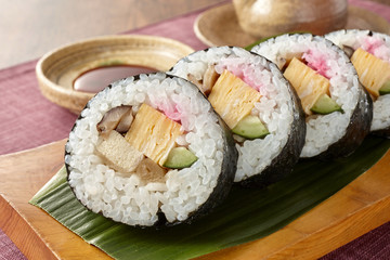 巻き寿司 © funny face