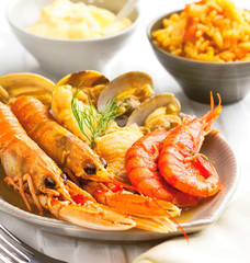 Mixed fried seafood.