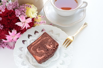 strawberry and chocolate marble pattern pound cake and tea