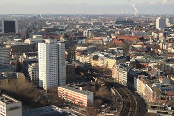 Berliner Häusermeer; Blick entlang der Stadtbahntrasse über Berlin-Mitte