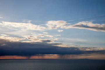 Regen über dem Meer - Sonneuntergang in Wales