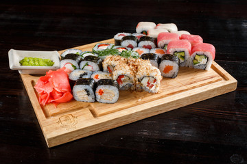 sushi rolls set