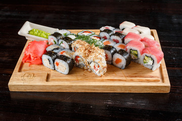 sushi rolls set