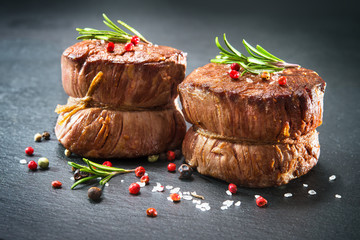 Grilled beef fillet steaks mignon