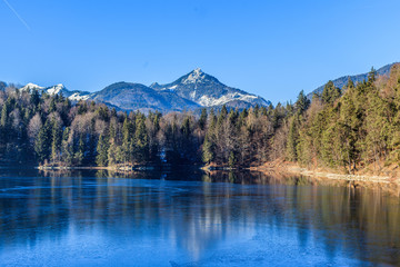 Winterlandschaft am gefrorenen Hechtsee