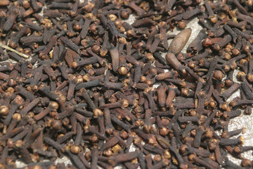 Dried cloves