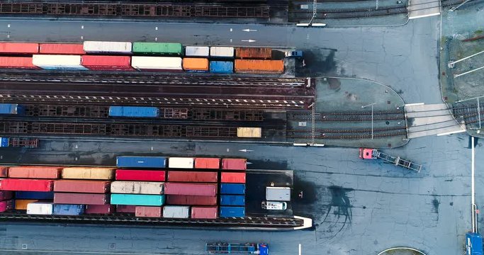 container en vue a&eacute;rienne 