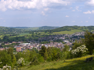 Fototapeta na wymiar England, Cotswolds, Gloucestershire, view over Stroud and its valleys from Rodborough Common