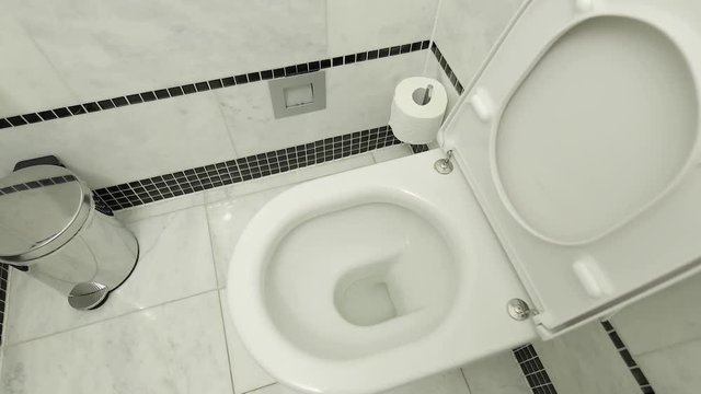 Toilet closing up