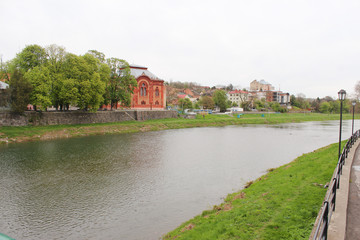 Fototapeta na wymiar river in the spring