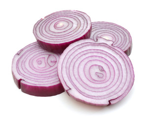 Sliced red onion