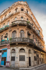 Fototapeta premium Old and decaying building in the center of old Havana