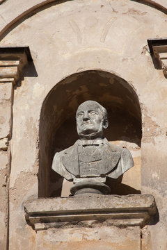 Stanisław Moniuszko statue
