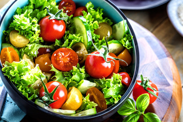 Salat mit frischem Gemüse