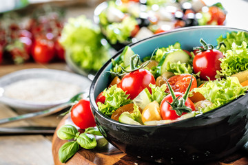 Salat mit frischem Gemüse