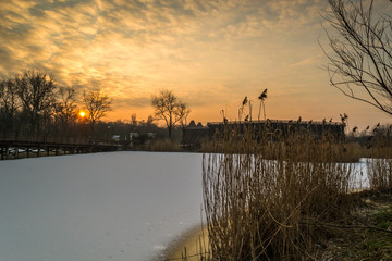 Tężnie solankowe w uzdrowisku Inowrocław, Polska  © Senatorek