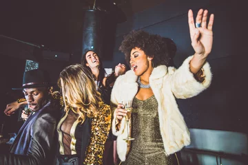 Foto op Plexiglas Friends having party in a nightclub © oneinchpunch