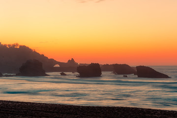 Atardecer en la playa de Biarritz, Francia