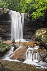 Obraz premium Cucumber Falls in the Laurel Highlands of Pennsylvania - Ohiopyle State Park
