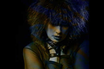 femme punk maquillage masque science-fiction beauté mode