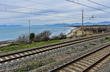 Fototapeta premium Railway with beach at the bottom