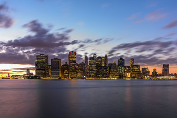 Naklejka premium Lower Manhattan Skyline from Brooklyn