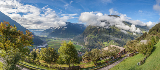 Fototapeta na wymiar Blick ins Tauferer Tal