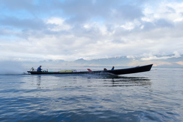Obraz premium the boat of Inle lake Myanmar