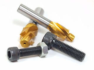 沈めフライスとソケットボルト