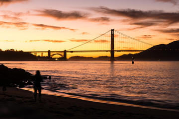 Golden Gate Bridge in San Francisco bei Sonnenuntergang