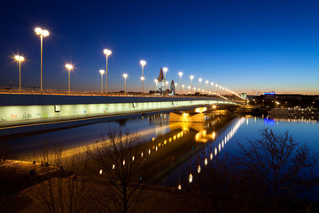 Reichsbrücke am Abend, Wien, Österreich - Reichsbrücke, Vienna, Austria