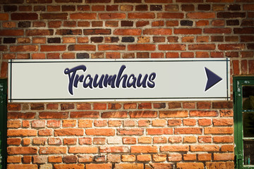 Fototapeta na wymiar Schild 318 - Traumhaus