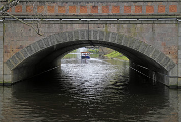 Obraz premium Alexander bridge over the town canal in Riga