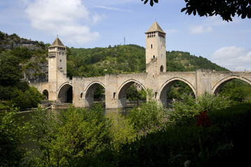 Fototapeta na wymiar Historic Pont Valentre fortified bridge over the Lot River at Cahors, Lot, Midi Pyrenees, France