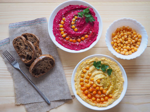 Dishes of chickpeas. Hummus. Lean middle Eastern cuisine.
