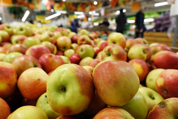 Fruit trading in the store